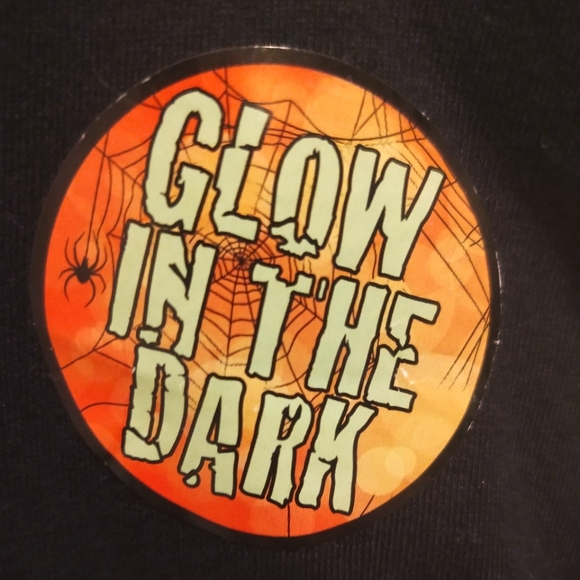 Glow in the Dark🦹♀️ Halloween Tee - Picture 2 of 2